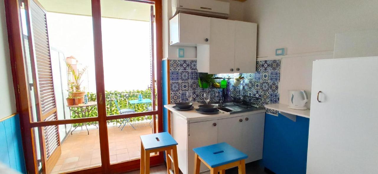 "Sea-See" Studio Taormina Center - Bellissima Vista Mare - Corner Kitchen 외부 사진