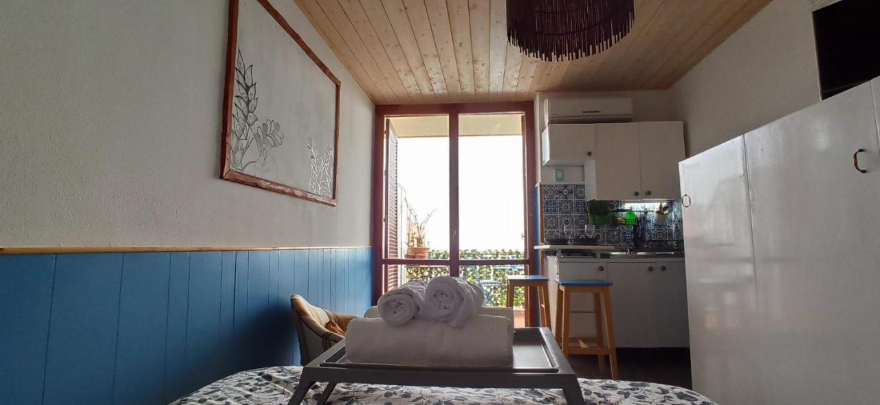 "Sea-See" Studio Taormina Center - Bellissima Vista Mare - Corner Kitchen 외부 사진